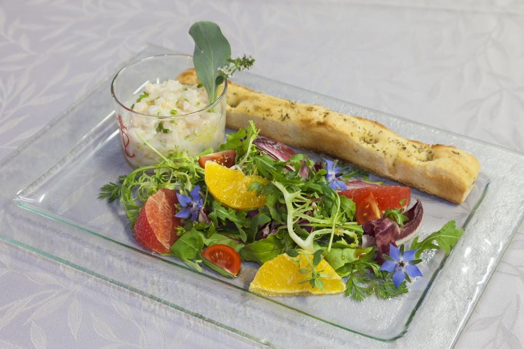 Logis Hotel Restaurant Le Flamant Rose Camargue Albaron Exterior foto