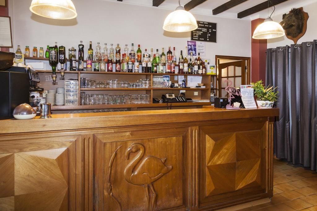 Logis Hotel Restaurant Le Flamant Rose Camargue Albaron Exterior foto