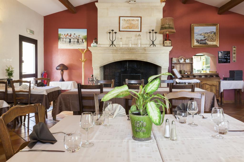 Logis Hotel Restaurant Le Flamant Rose Camargue Albaron Exterior foto