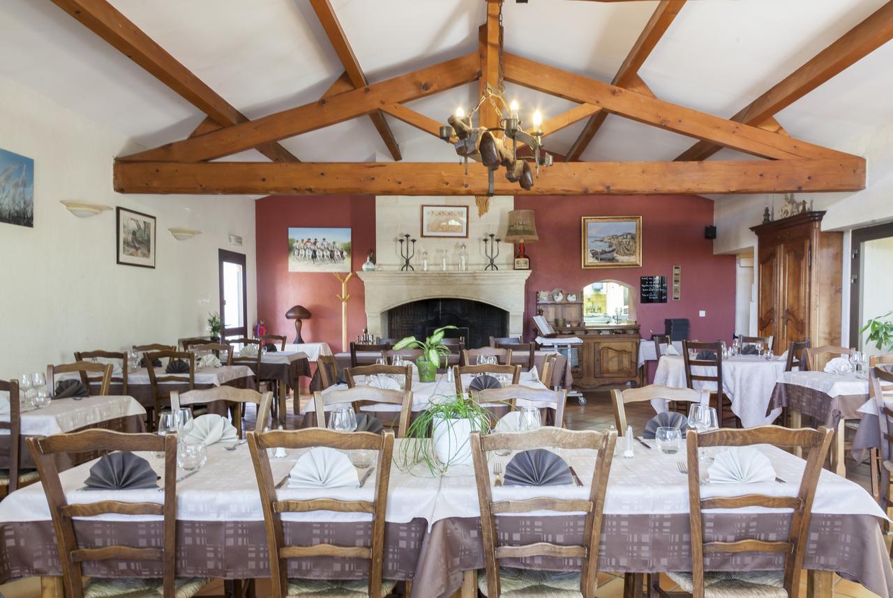 Logis Hotel Restaurant Le Flamant Rose Camargue Albaron Exterior foto